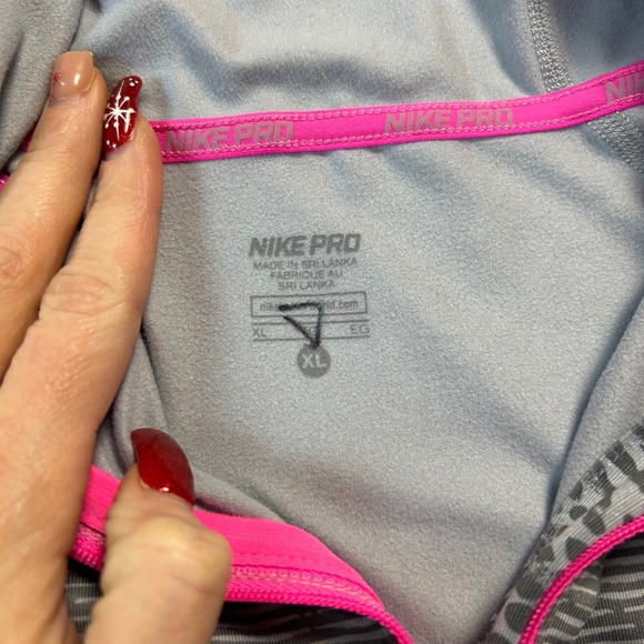Nike Pro Dri FIT Quarter Zip Hoodie Girls XL Gray Pink Athletic Running Workout‎ - Picture 3 of 6